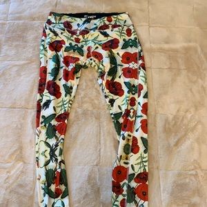 LulaRoe athletic style leggings